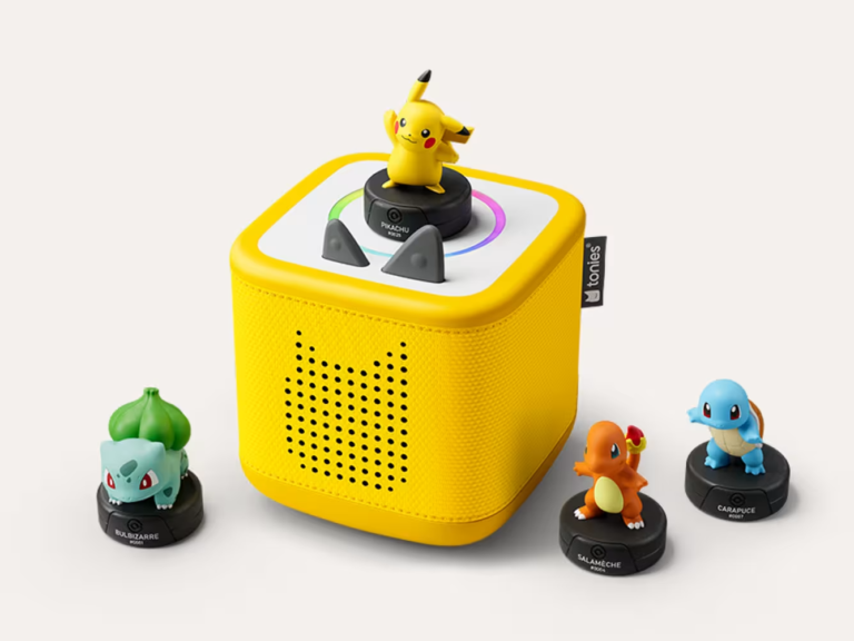 Toniebox 2 Pokémon Jaune Éclair avec les figurines Pikachu, Bulbizarre, Carapuce et Salamèche